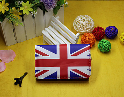 Πορτοφόλια για άνδρες και γυναίκες διαφόρων μεγεθών