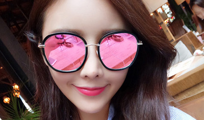 Κομψά γυναικεία γυαλιά ηλίου σε στρογγυλό σχήμα σε διάφορα χρώματα