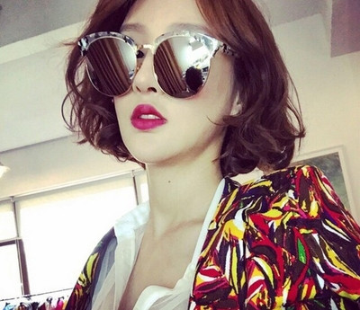 Κομψά γυναικεία γυαλιά ηλίου 