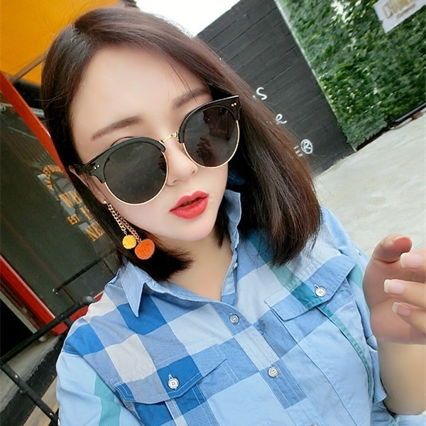 Κομψά γυναικεία γυαλιά ηλίου 