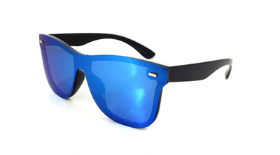 Σύγχρονα γυαλιά ηλίου σε διάφορα χρώματα