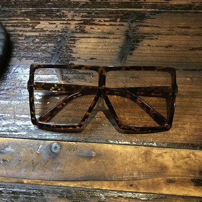 Ochelari de soare casual de dama cu forma patrata in mai multe culori