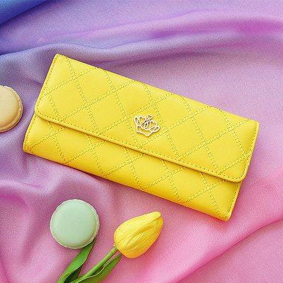 Γυναικείο πορτοφόλι σε διάφορα χρώματα με μεταλλικά στοιχεία