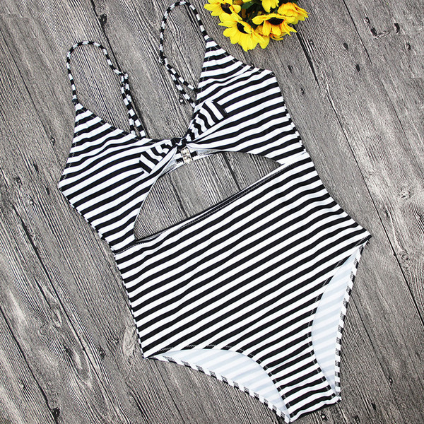 Γυναικείο μαγιό με μοτίβο