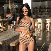 Costum de baie de damă cu bikini talie înaltă cu dungi cu motiv decupat