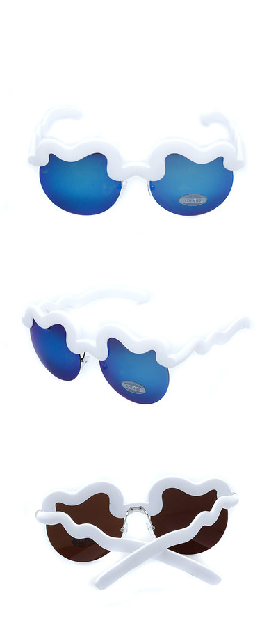 Γυναικεία μοντέρνα γυαλιά με έγχρωμο πλαίσιο