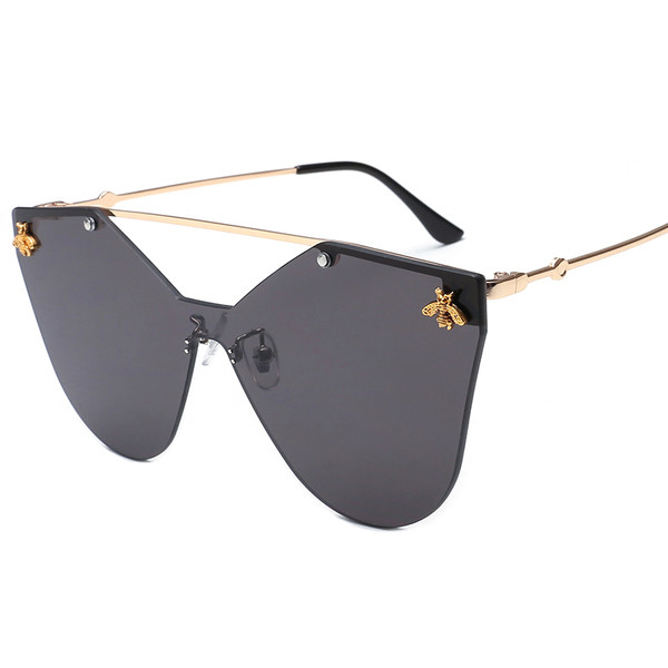 Κομψά γυναικεία γυαλιά 