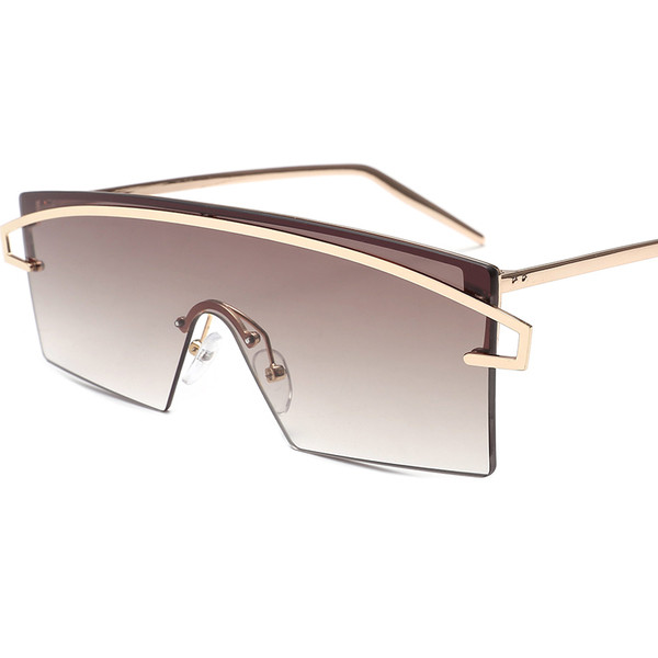 Ochelari de soare potriviti pentru femei si barbati