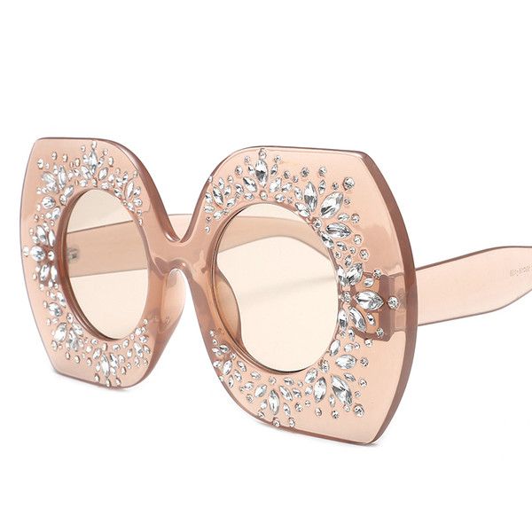 Γυναικεία γυαλιά  με φαρδύ πλαίσιο με διακοσμητικές πέτρες