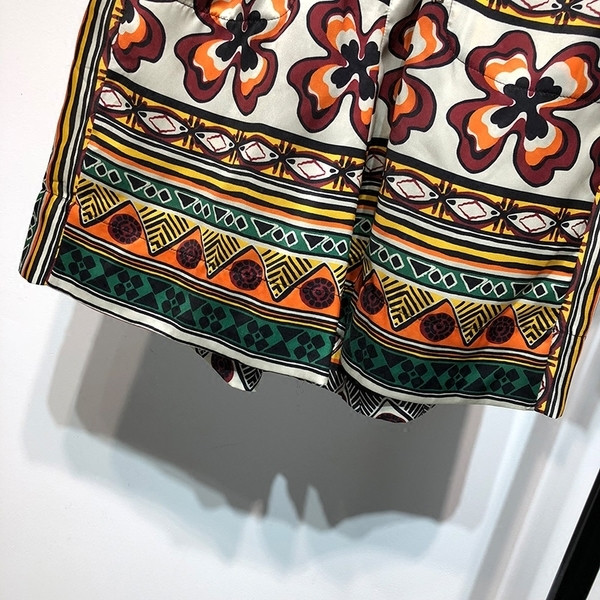 Pantaloni de dama de vara intr-un model larg cu motive colorate