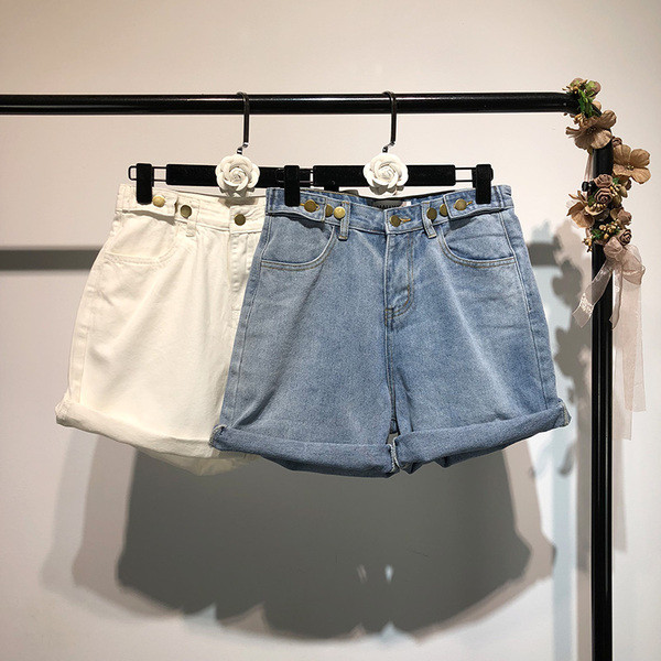 Pantaloni scurți casual de damă din denim cu talie înaltă în albastru și alb