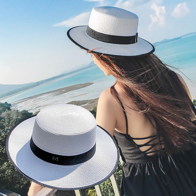 Дамска шапка в няколко цвята подходяща за ежедневие