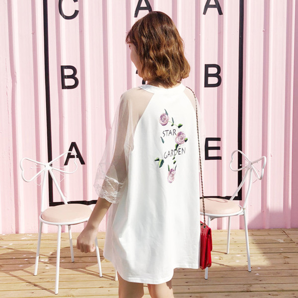 Κομψό γυναικείο φόρεμα με floral μοτίβο σε λευκό χρώμα