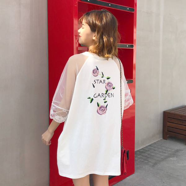 Κομψό γυναικείο φόρεμα με floral μοτίβο σε λευκό χρώμα