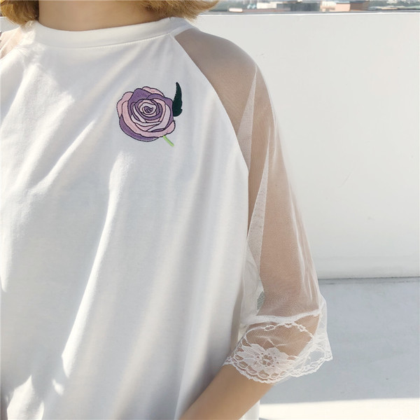 Κομψό γυναικείο φόρεμα με floral μοτίβο σε λευκό χρώμα