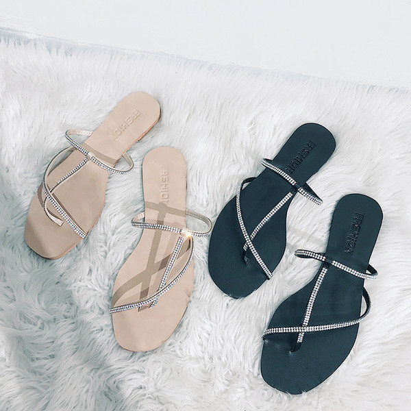 Papuci de dama delicati in doua culori cu pietre decorative