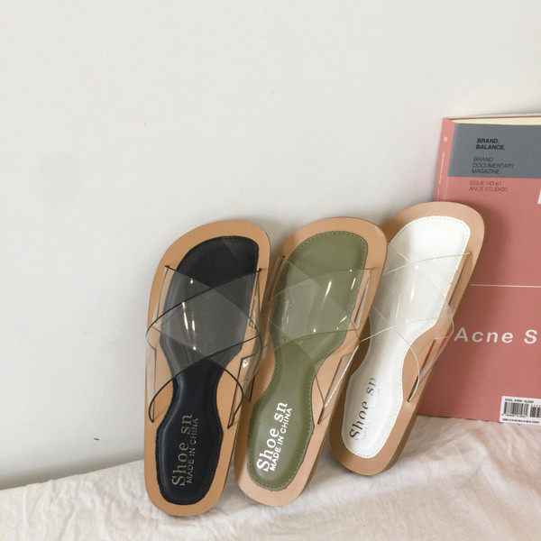 Papuci de dama in trei culori cu bretele incrucisate transparente, potriviti pentru utilizarea de zi cu zi