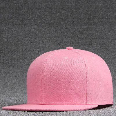 Шапка с козирка подходяща за мъже и жени