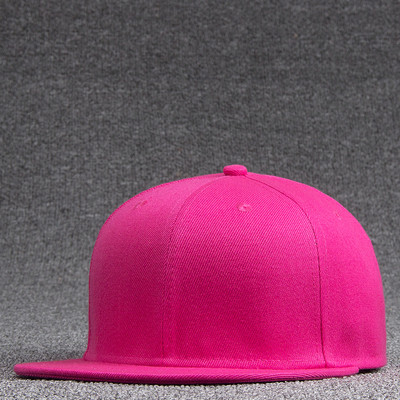 Шапка с козирка подходяща за мъже и жени