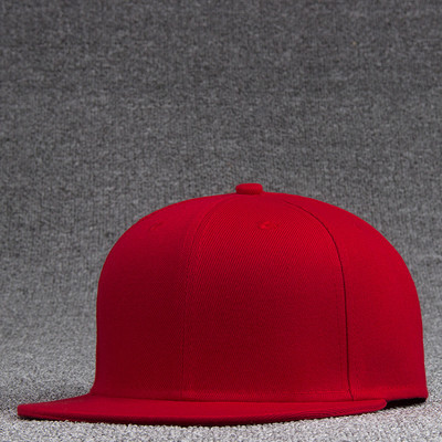 Шапка с козирка подходяща за мъже и жени