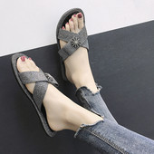 Papuci de dama stralucitori cu bretele incrucisate cu decor