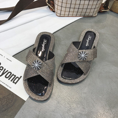 Papuci de dama stralucitori cu bretele incrucisate cu decor