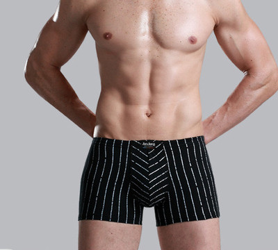 Boxeri pentru bărbați în diferite culori