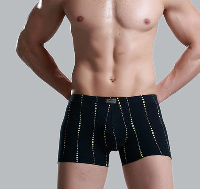 Boxeri pentru bărbați în diferite culori