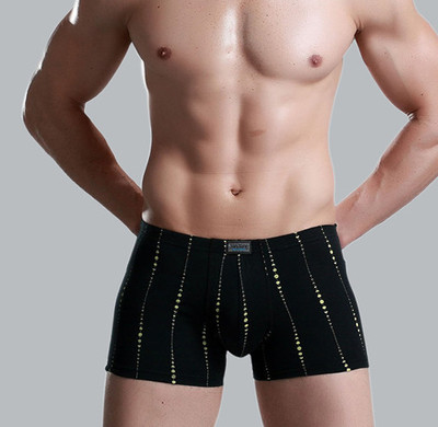 Boxeri pentru bărbați în diferite culori