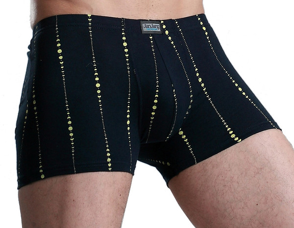 Boxeri pentru bărbați în diferite culori