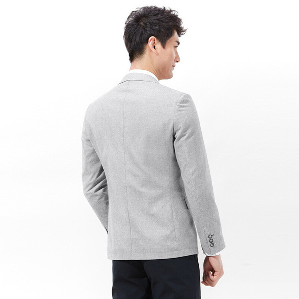 Jachetă elegantă pentru bărbați, de culoare deschisă, potrivită pentru utilizarea de zi cu zi