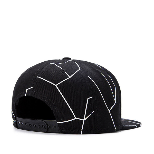 Αντρικό καπέλο με λευκό και μαύρο χρώμα