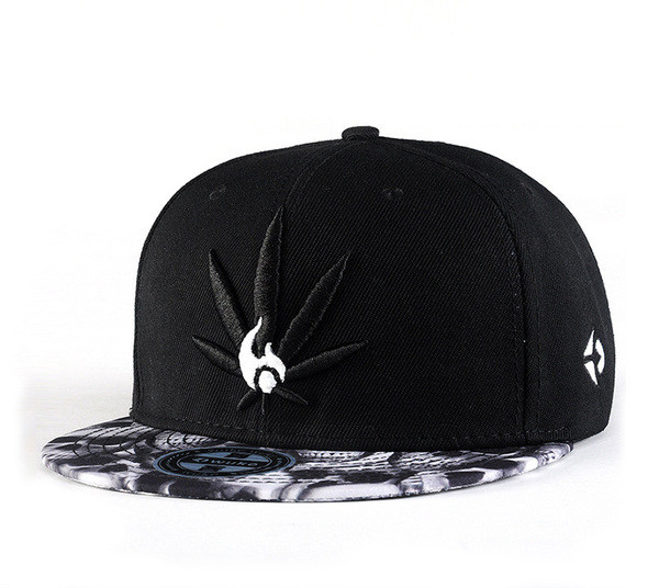 Pălărie bărbătească în stil hip hop în culoarea neagră