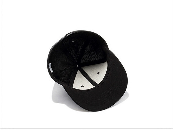 Ανδρικό καπέλο σε μαύρο χρώμα