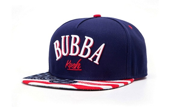 Ανδρικό καπέλο με επιγραφές hip-hop