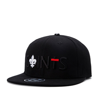 Ανδρικό καπέλο με επιγραφές σε μαύρο χρώμα