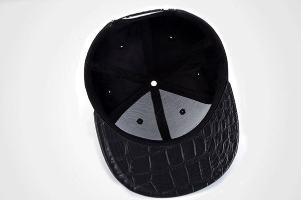 Αντρικό καπέλο με εθνοτικά μοτίβα