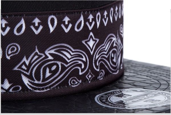 Αντρικό καπέλο με εθνοτικά μοτίβα