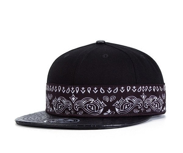 Αντρικό καπέλο με εθνοτικά μοτίβα