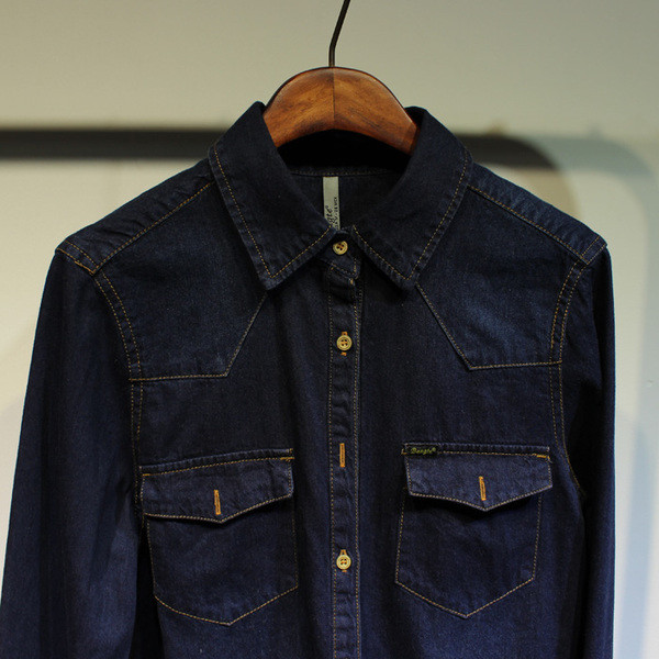 Cămașă lungă de blugi de damă de culoare închisă