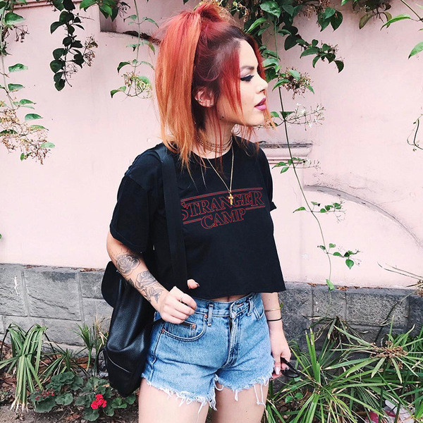 Γυναικείο κοντό μπλουζάκι σε μαύρο χρώμα με επιγραφή