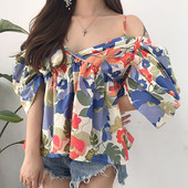 Γυναικεία καλοκαιρινή μπλούζα με κορδόνια σε μοτίβα λουλουδιών