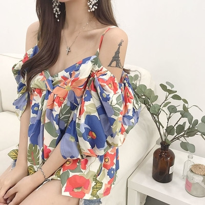 Γυναικεία καλοκαιρινή μπλούζα με κορδόνια σε μοτίβα λουλουδιών