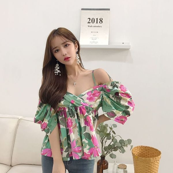 Γυναικεία καλοκαιρινή μπλούζα με κορδόνια σε μοτίβα λουλουδιών