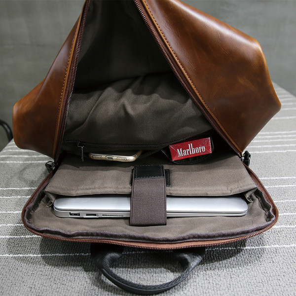 Μεγάλο ανδρικό σακίδιο με διπλή ιμάντα και πλαϊνή λαβή