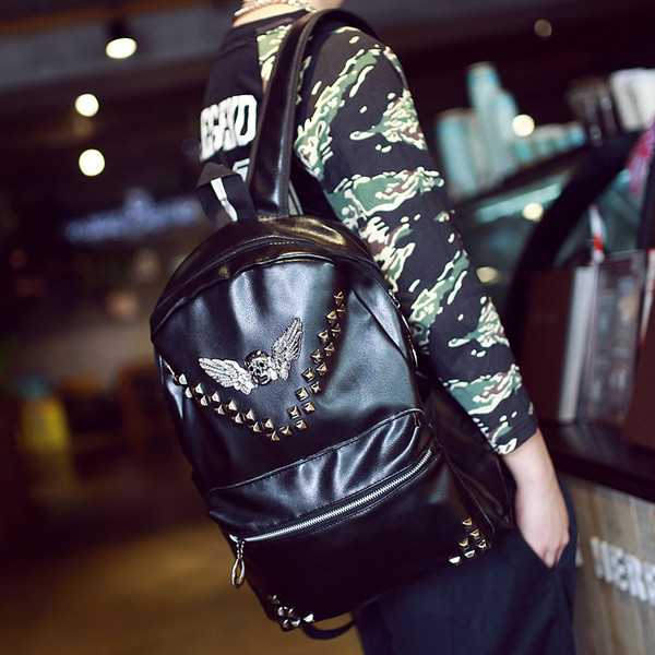 Rucsac modern pentru bărbați din piele ecologică cu broderie și nituri metalice