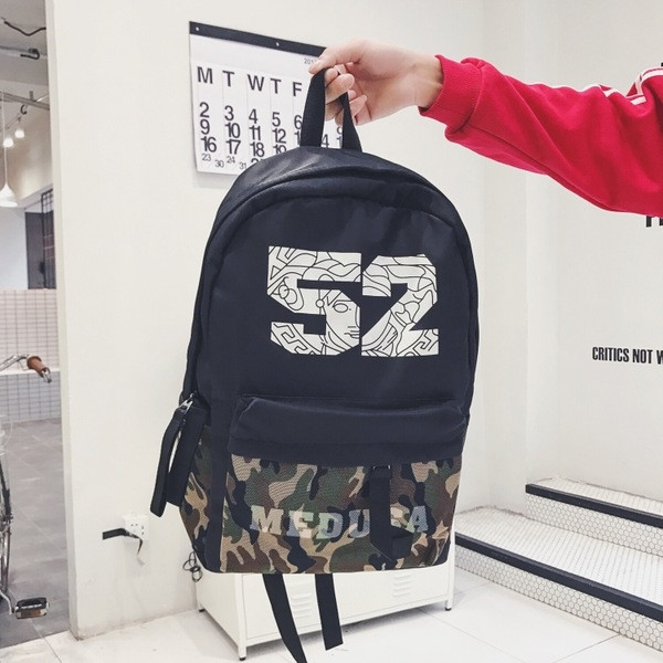 Rucsac sport și de zi cu zi pentru bărbați cu o inscripție