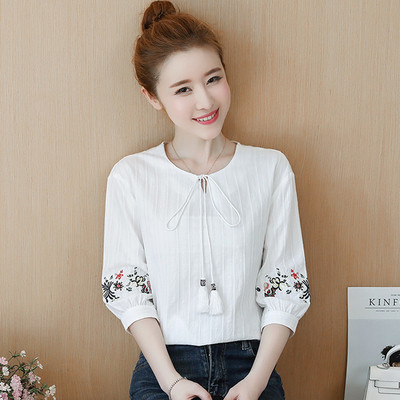 Γυναικείο πουκάμισο με κοντό μανίκι και κεντήματα σε διάφορα χρώματα