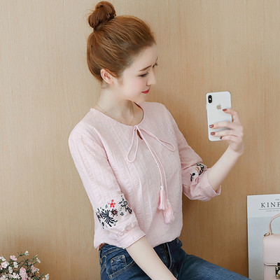 Γυναικείο πουκάμισο με κοντό μανίκι και κεντήματα σε διάφορα χρώματα