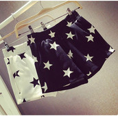 Pantaloni scurți-pantaloni casual sunt în două culori cu imprimeu